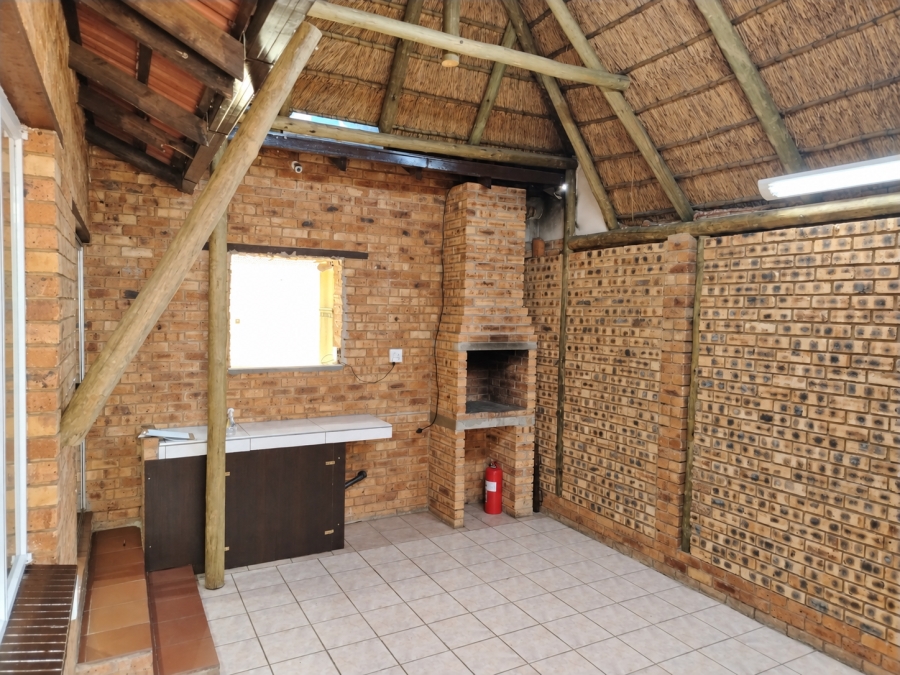 3 Bedroom Property for Sale in Safari Gardens North West